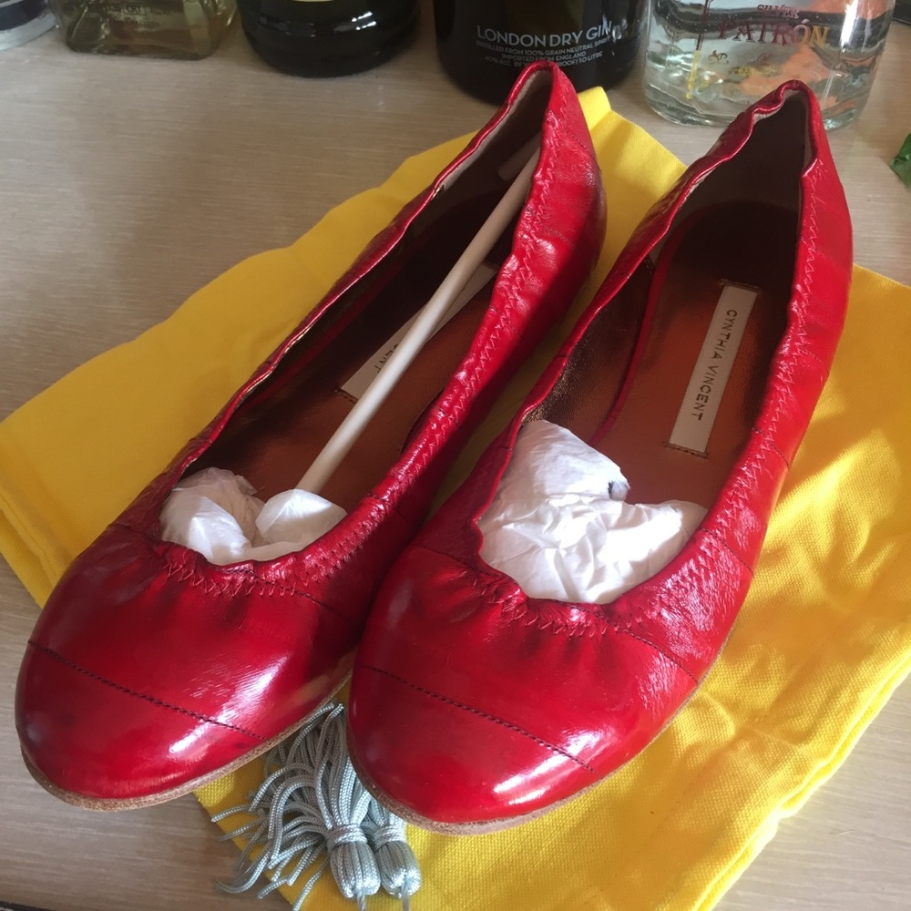 Cynthia Vincent flats